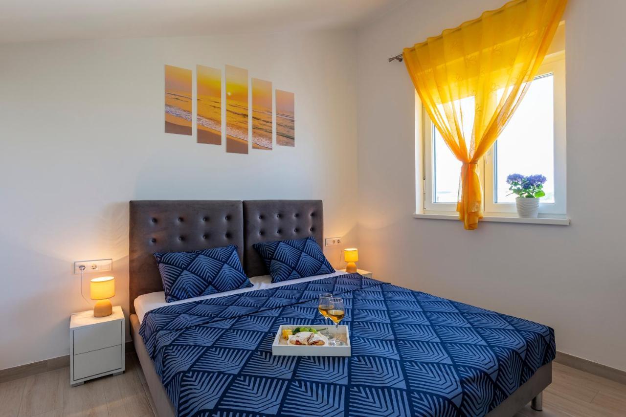City Apartments Silver بولا المظهر الخارجي الصورة