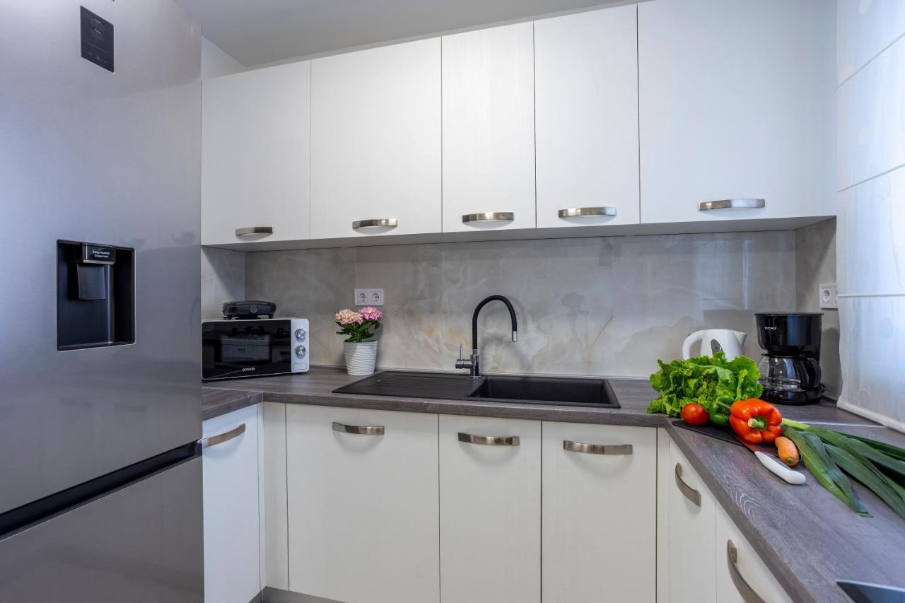 City Apartments Silver بولا المظهر الخارجي الصورة