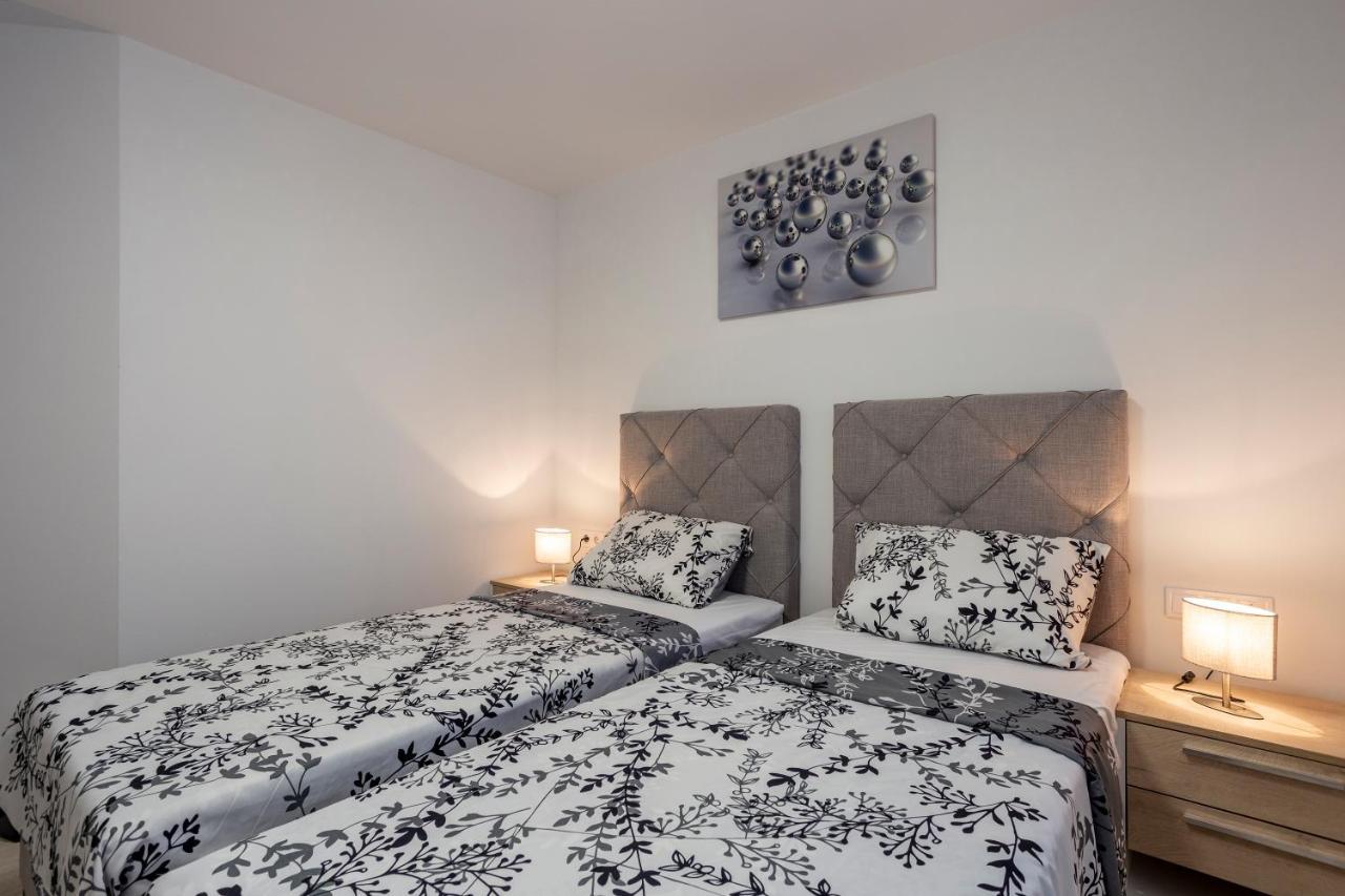 City Apartments Silver بولا المظهر الخارجي الصورة