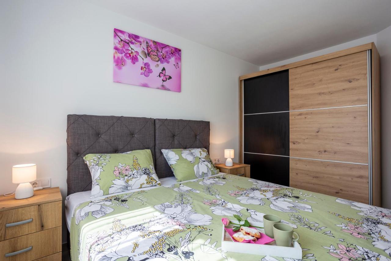 City Apartments Silver بولا المظهر الخارجي الصورة