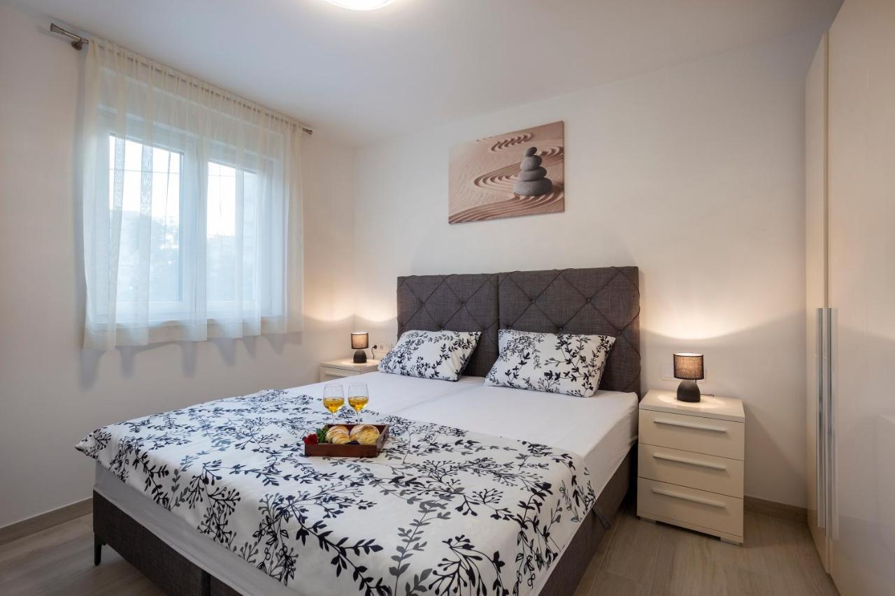 City Apartments Silver بولا المظهر الخارجي الصورة